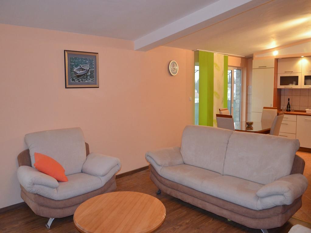 Apartman Julienne Каштела Экстерьер фото